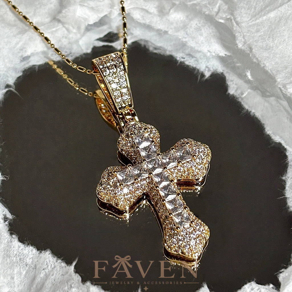 Lumière Cross Necklace